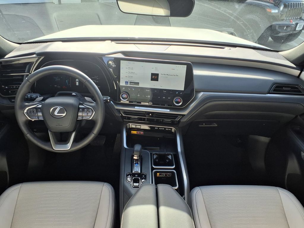 Used 2025 Lexus TX 350 AWD w/ Technology Package image 3