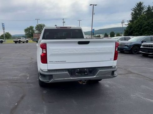 Used 2022 Chevrolet Silverado 1500 LT AWD/4WD image 7