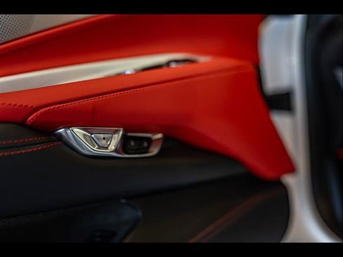 Used 2021 Chevrolet Corvette Stingray Premium Conv w/ Z51 Performance Package RWD image 24