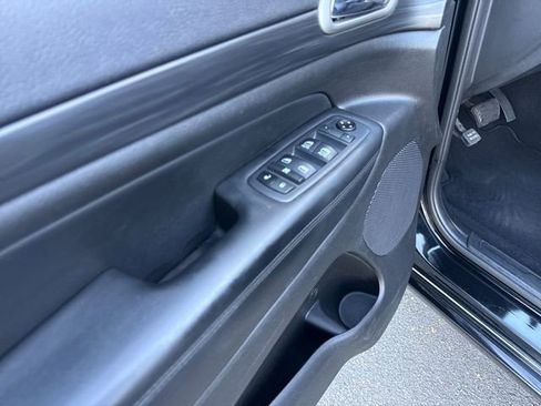 Used 2020 Jeep Grand Cherokee Altitude RWD image 11