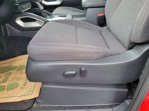 Used 2022 Nissan Frontier SV image 28