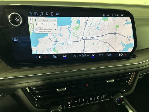 Used 2025 Chevrolet Suburban LT AWD/4WD image 14