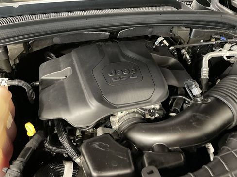 Used 2022 Jeep Grand Cherokee L Summit AWD/4WD image 30
