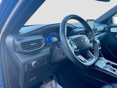 Used 2022 Ford Explorer ST w/ Equipment Group 401A image 9