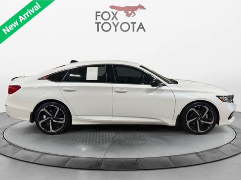 Used 2022 Honda Accord Sport image 7