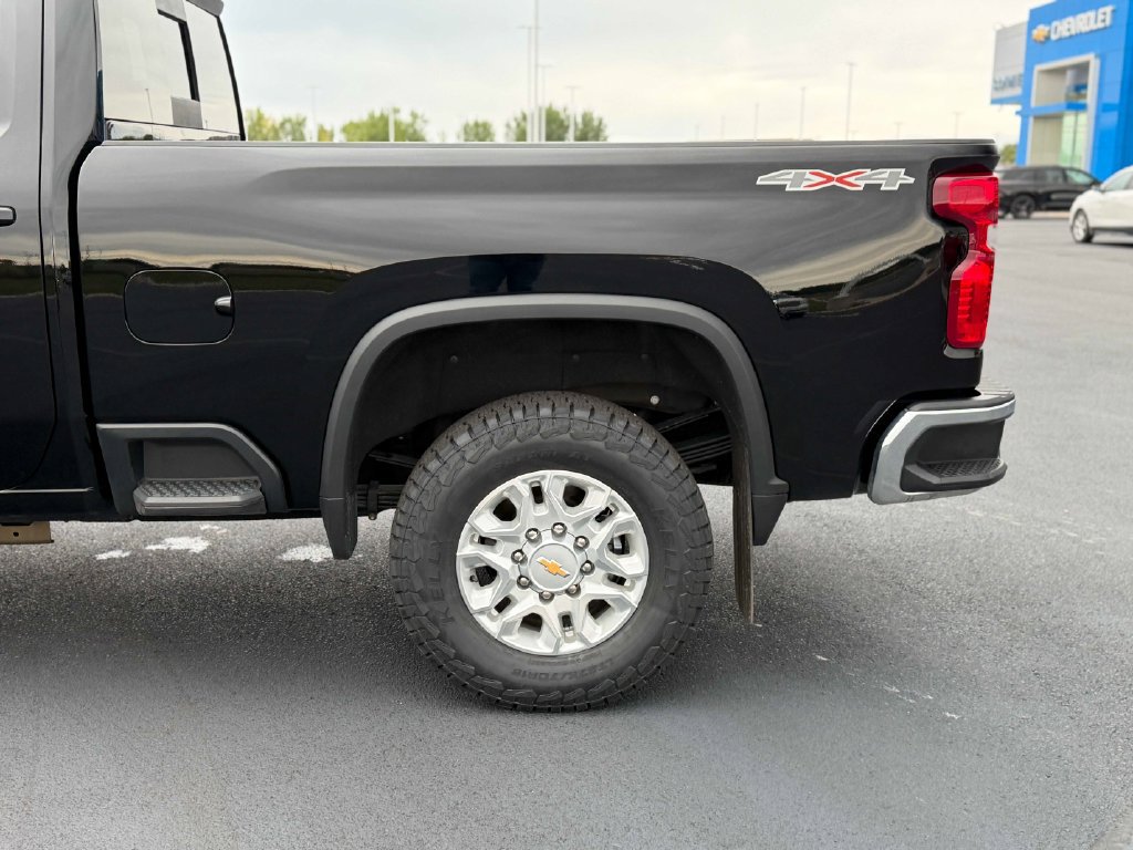 Used 2025 Chevrolet Silverado 3500 LT w/ All Star Edition AWD/4WD image 13