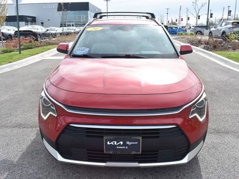 Used 2024 Kia Niro EX FWD image 8