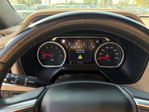 Used 2021 Chevrolet Tahoe Premier AWD/4WD image 19