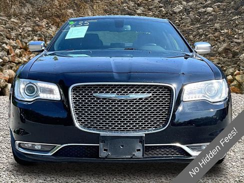 Used 2017 Chrysler 300 C Platinum AWD/4WD image 3