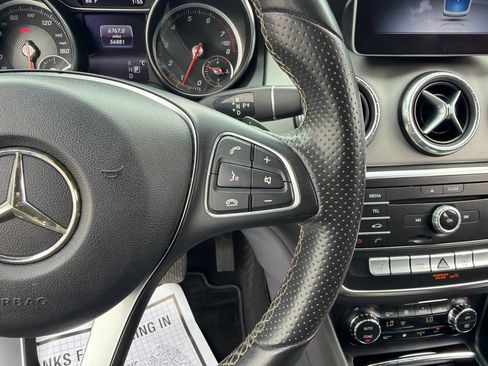 Used 2018 Mercedes-Benz CLA 250 image 27