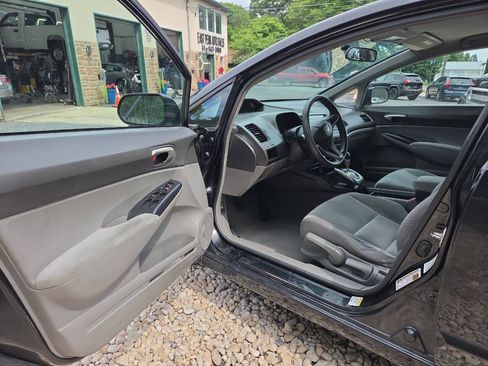 Used 2011 Honda Civic LX image 11