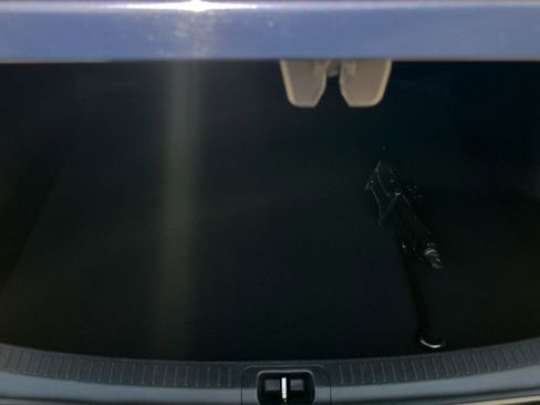 Certified 2022 Toyota Corolla LE FWD image 9