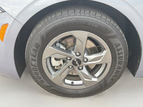 Used 2022 Kia K5 LXS FWD image 11