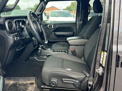 Used 2019 Jeep Wrangler Unlimited Sport S image 10