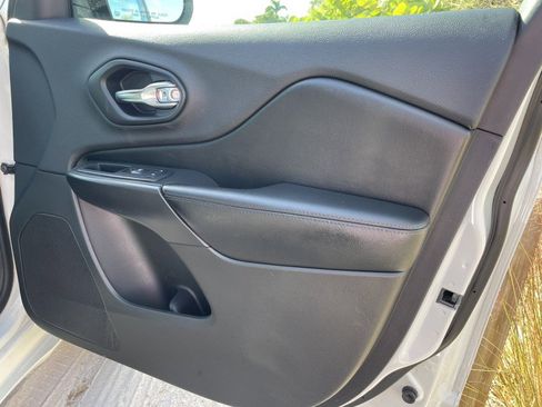 Used 2019 Jeep Cherokee High Altitude image 26