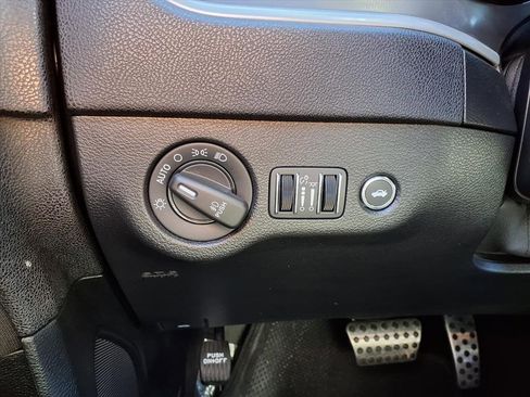 Used 2022 Dodge Charger R/T w/ Blacktop Package image 22