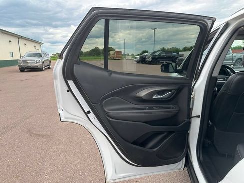 Used 2023 GMC Terrain SLT AWD/4WD image 21