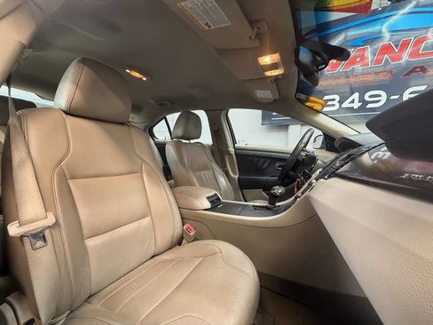 Used 2012 Ford Taurus SEL image 4