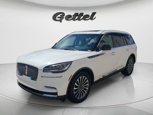 Used 2023 Lincoln Aviator 2WD w/ Premium Package image 1