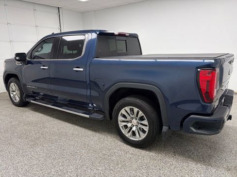 Used 2022 GMC Sierra 1500 Denali w/ Driver Alert Package II AWD/4WD image 3