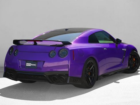 Used 2014 Nissan GT-R Premium AWD/4WD image 3