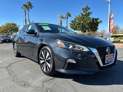 Used 2021 Nissan Altima 2.5 SV