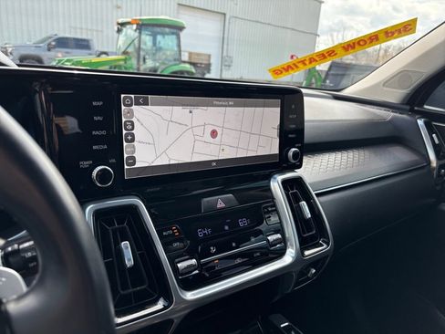 Used 2023 Kia Sorento SX image 21