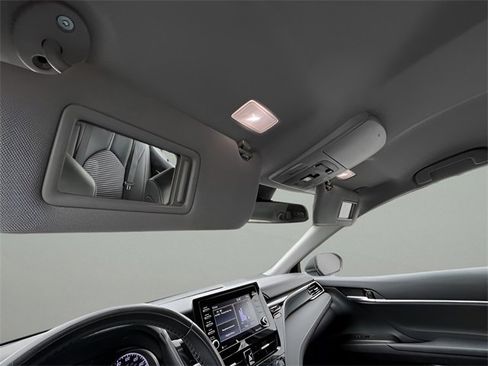 Used 2023 Toyota Camry SE image 24