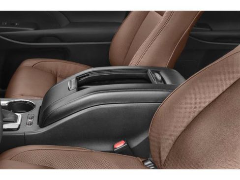 Used 2019 Toyota Highlander XLE AWD/4WD image 15