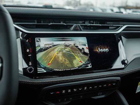 New 2026 Jeep Cherokee Limited AWD/4WD image 25