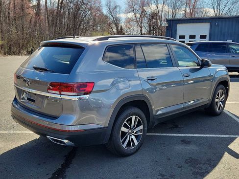 Used 2023 Volkswagen Atlas SE AWD/4WD image 4