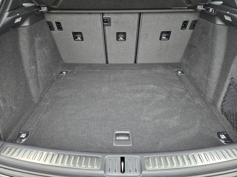 Certified 2026 Porsche Macan image 31