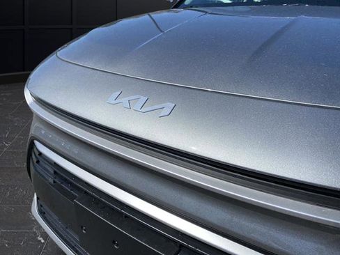 New 2026 Kia Niro EX FWD image 39