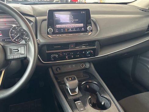 Used 2024 Nissan Rogue S AWD/4WD image 22
