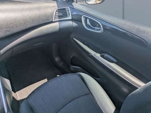 Used 2019 Nissan Sentra SV FWD image 16