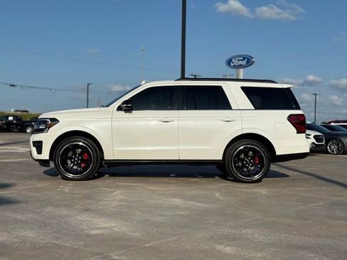 Used 2023 Ford Expedition Limited AWD/4WD image 5