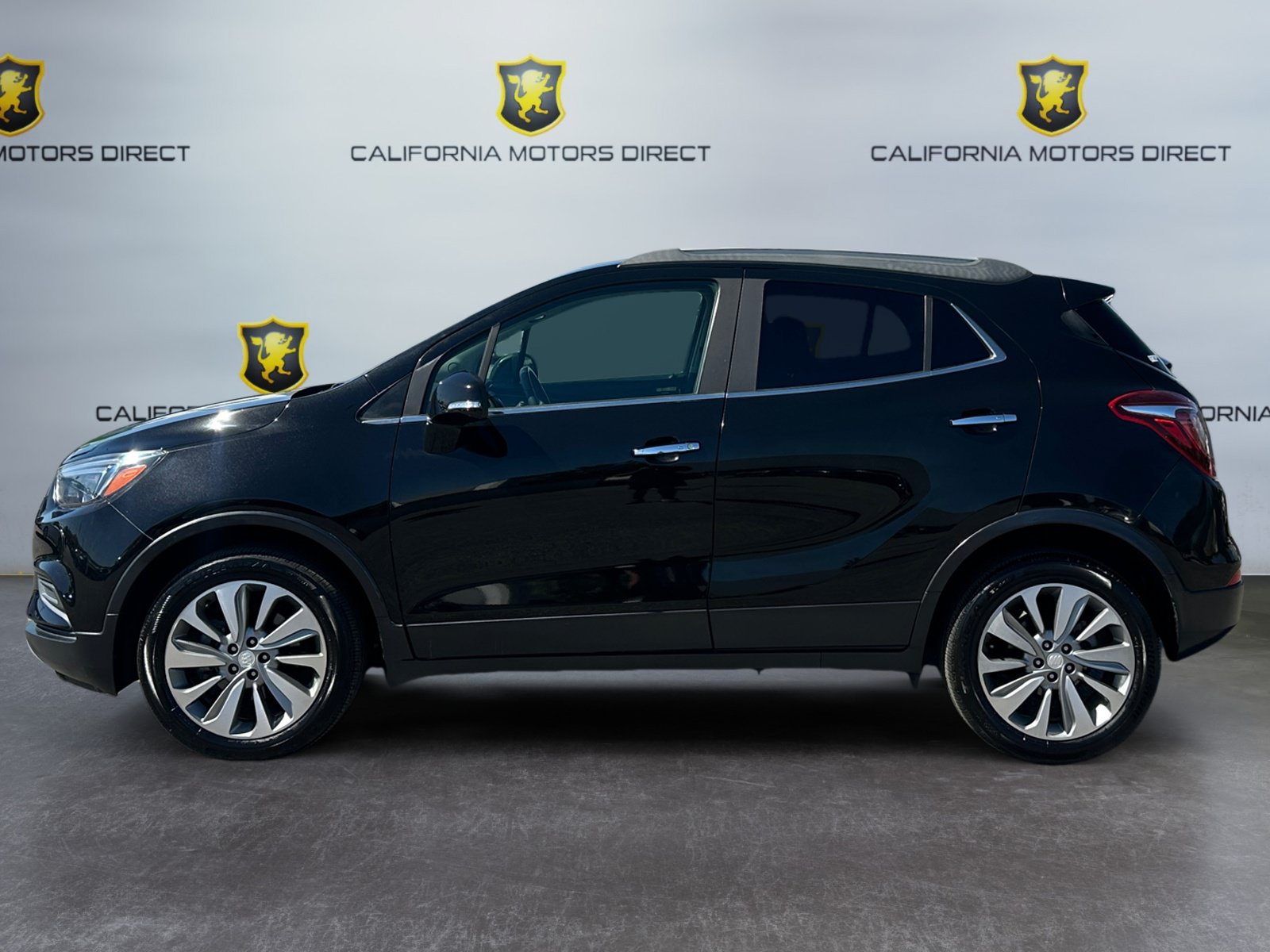 Used 2018 Buick Encore Preferred FWD image 2