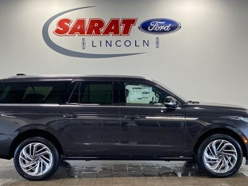 New 2027 Lincoln Navigator L Reserve AWD/4WD image 1
