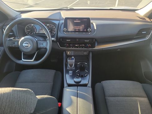 Used 2022 Nissan Rogue SV image 11