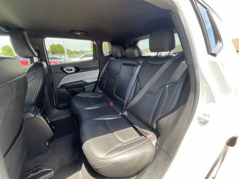 Used 2025 Jeep Compass Limited AWD/4WD image 13