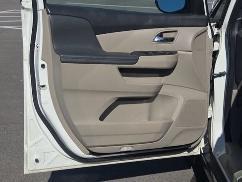Used 2016 Honda Odyssey SE image 25