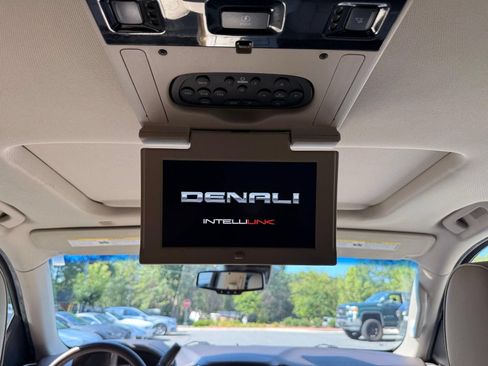 Used 2017 GMC Yukon Denali w/ Open Road Package AWD/4WD image 39