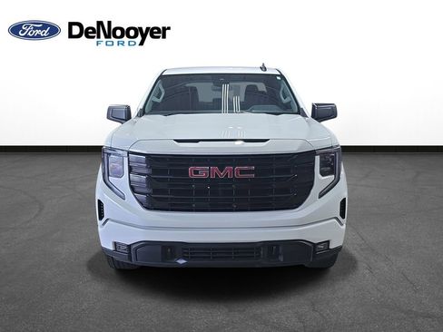 Used 2024 GMC Sierra 1500 Elevation AWD/4WD image 3