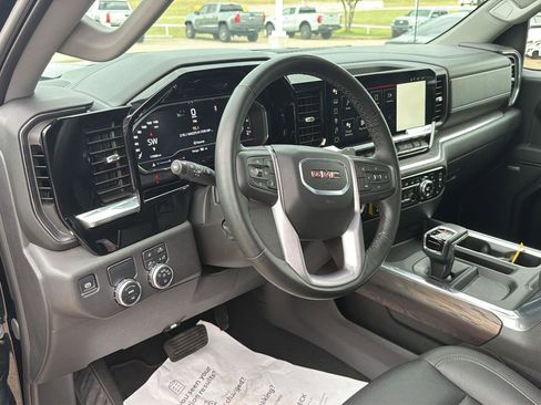 Used 2024 GMC Sierra 1500 SLT RWD image 20