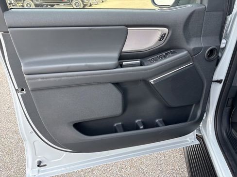 New 2026 Ford Expedition Active image 23