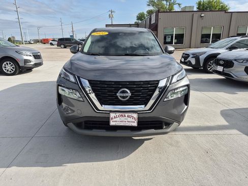 Used 2022 Nissan Rogue SV AWD/4WD image 3