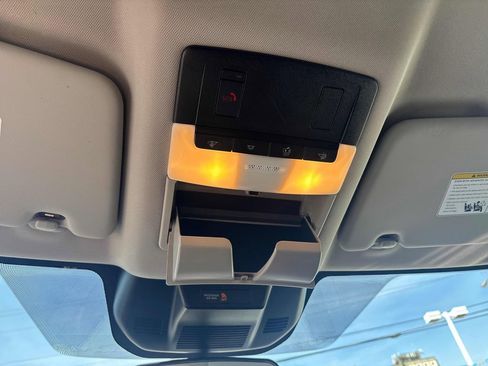 Used 2022 Nissan Rogue SV image 31