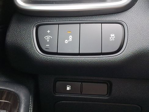 Used 2019 Kia Sorento LX w/ LX Convenience Package image 23