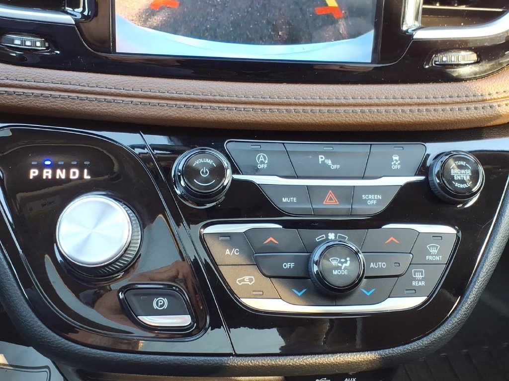 Used 2019 Chrysler Pacifica Limited FWD image 20