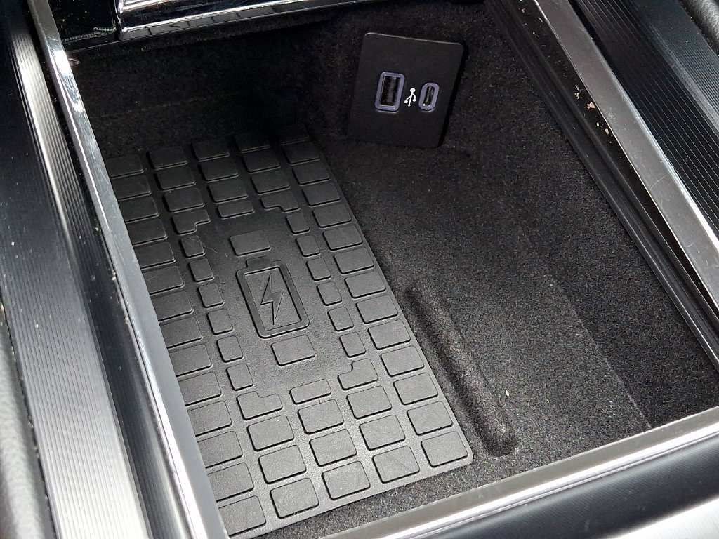 Used 2023 Lincoln Corsair AWD w/ Equipment Group 101A image 25